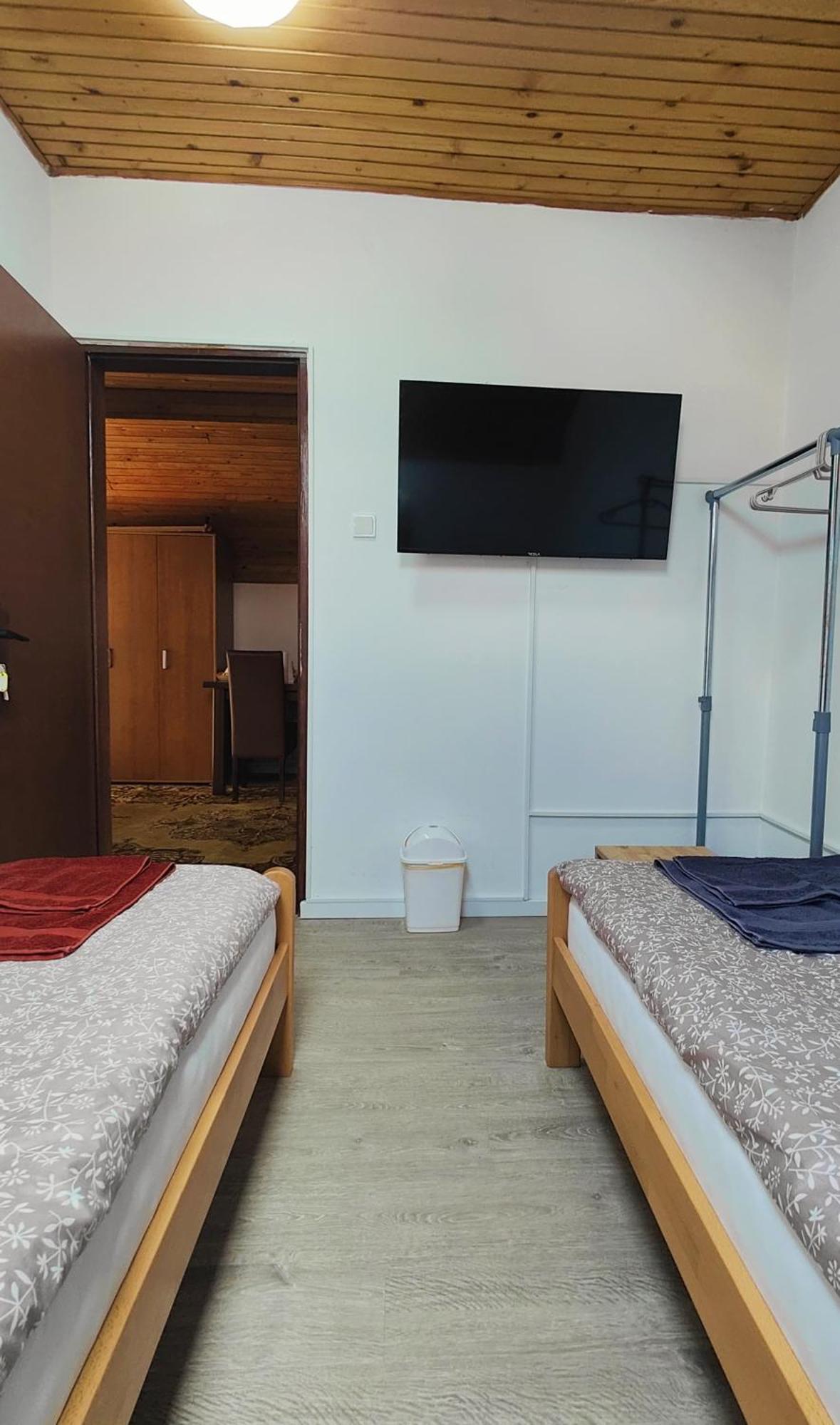 Prenociste 3 Sobe Hotel ซาราเยโว ภายนอก รูปภาพ